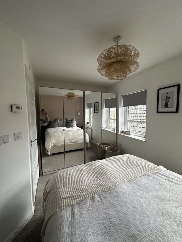 Room Maes Knoll Drive in Bristol