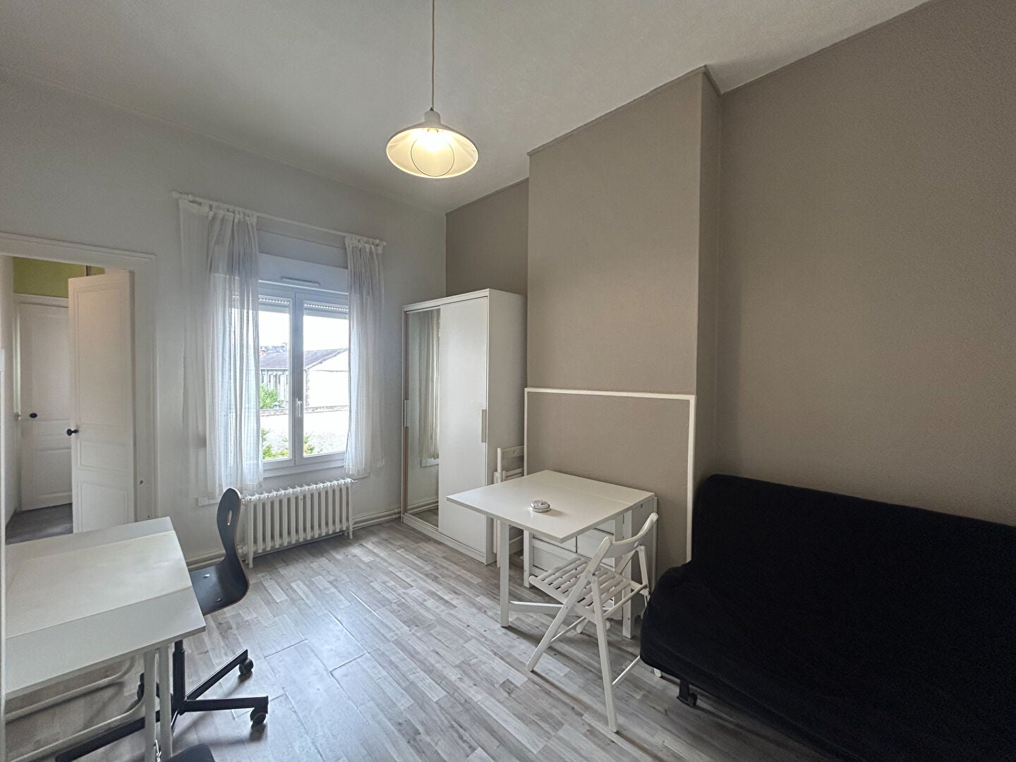 Flat Rue Chabaud in Reims