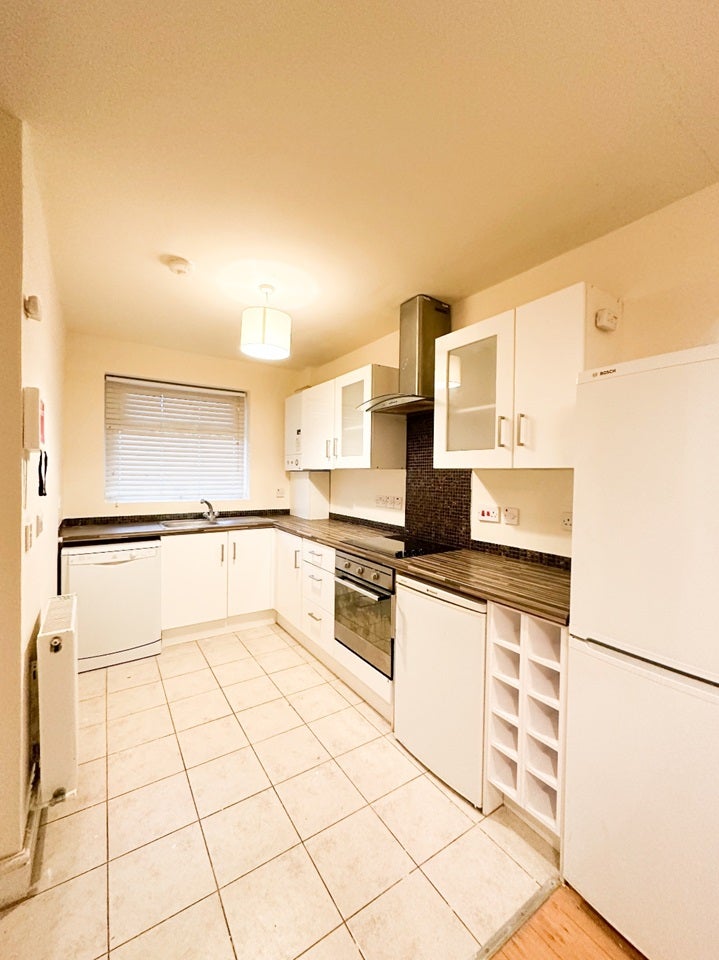 Flat Sancroft Street in Greater London