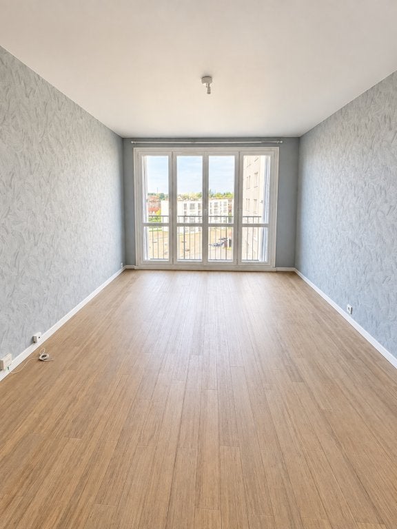 Flat Rue André Maurois in Maromme
