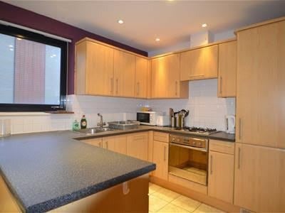 Flat Westferry Road in Greater London