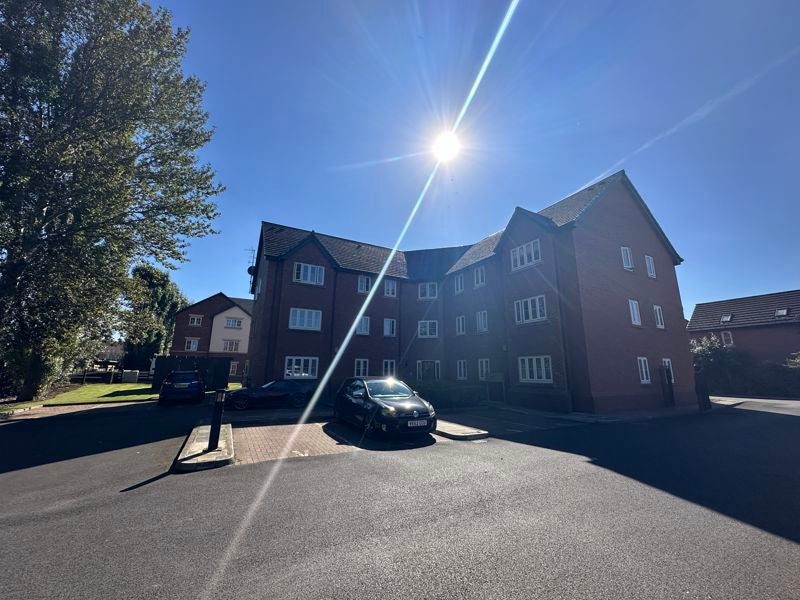 Flat Applewood Grove in Halewood