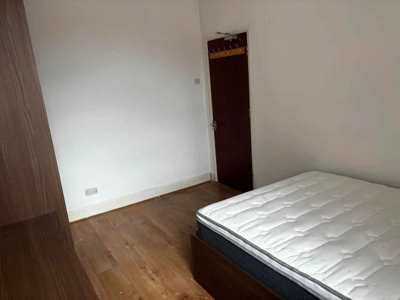 Room Princes Street in Slough