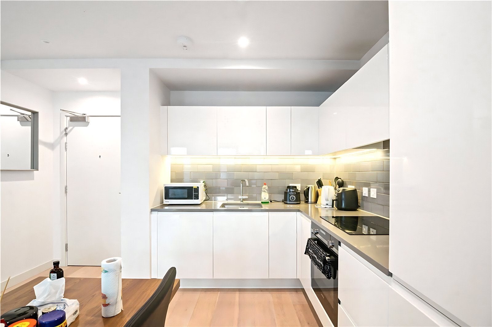 Flat Royal Crest Avenue in Greater London