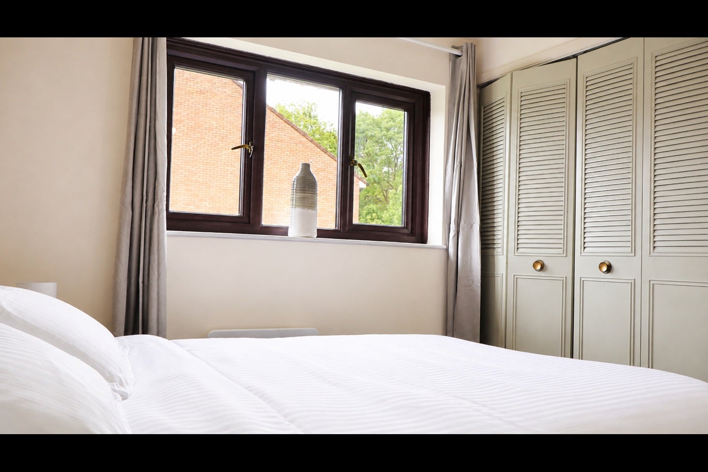 Flat Studio Way in Hertsmere