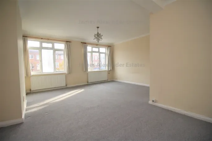 Flat Joel Street in Greater London