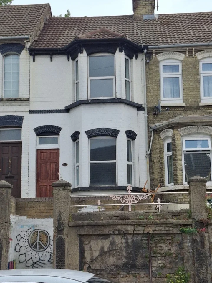 House Luton Road in Chatham