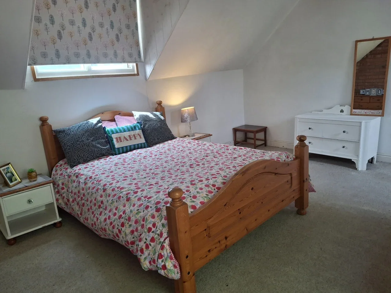 Room Staveley Road in Wolverhampton