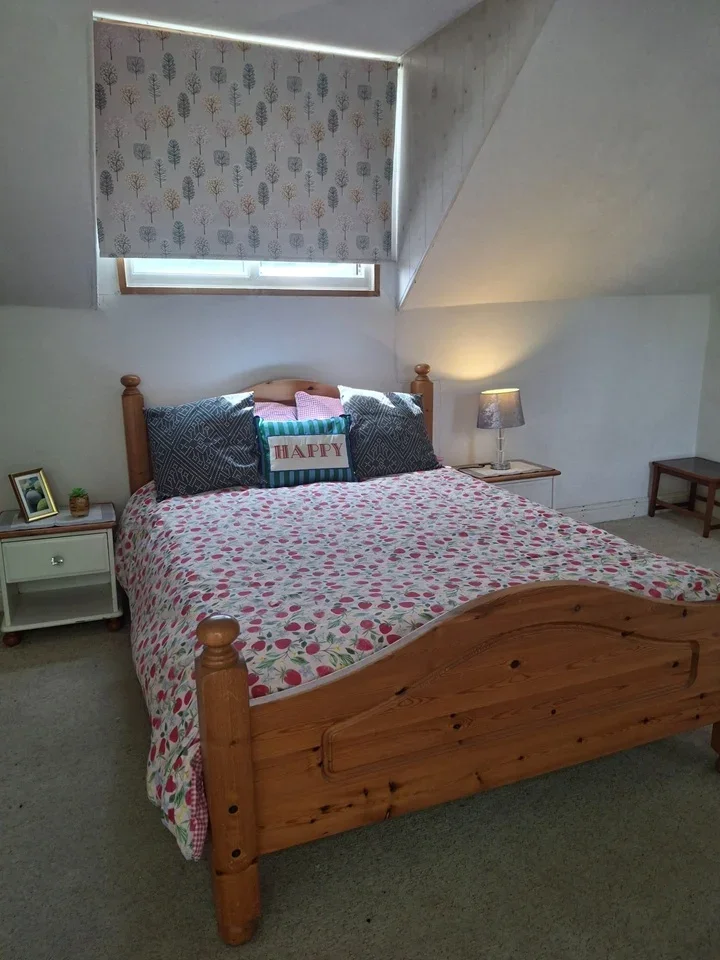 Room Staveley Road in Wolverhampton
