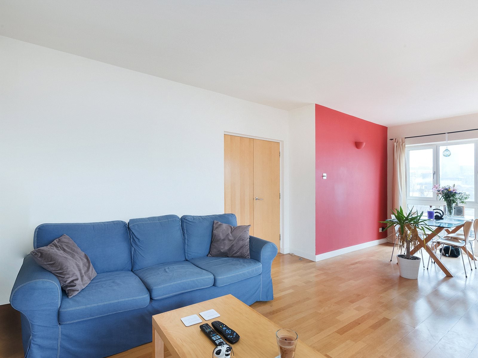 Flat Old Bellgate Place in Greater London