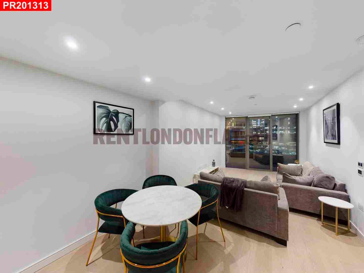 Flat Park Drive in Greater London