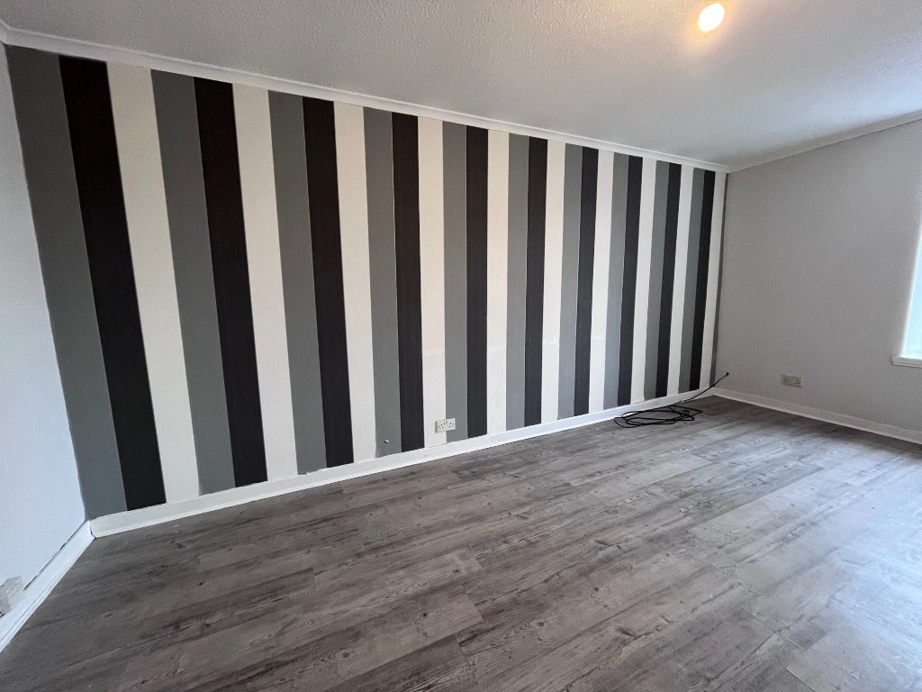 Flat Thornhill in Johnstone