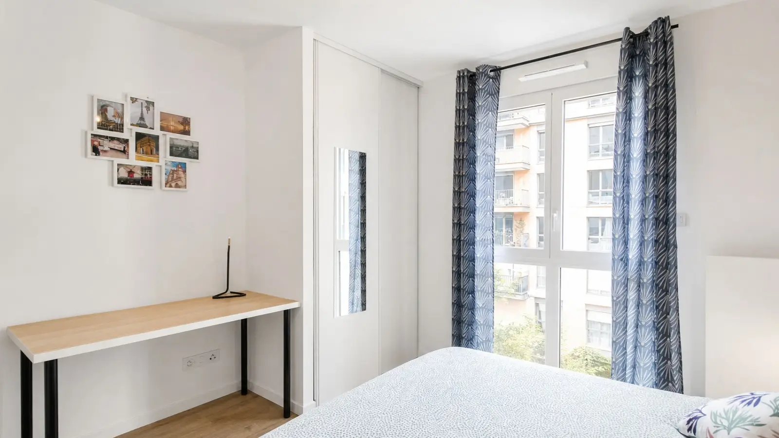 Room Rue Mozart in Clichy