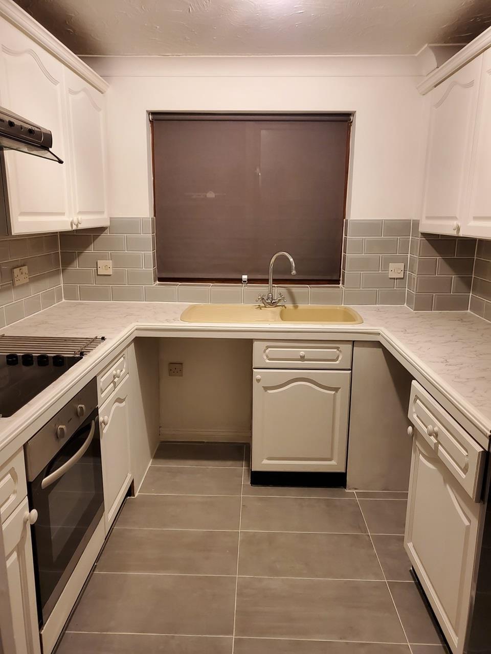 Flat Beaumont Place in Greater London