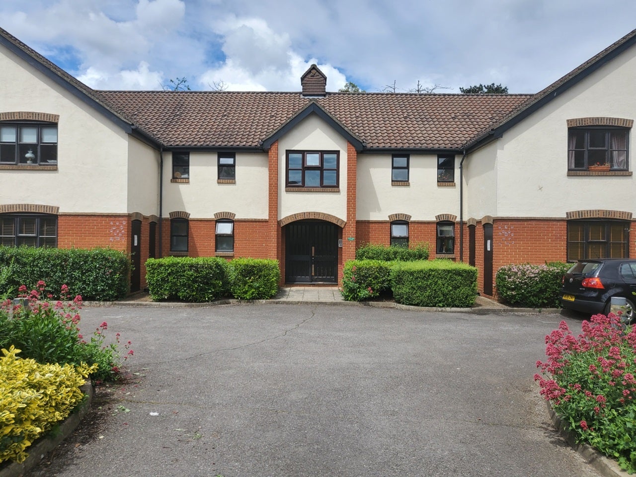Flat Beaumont Place in Greater London