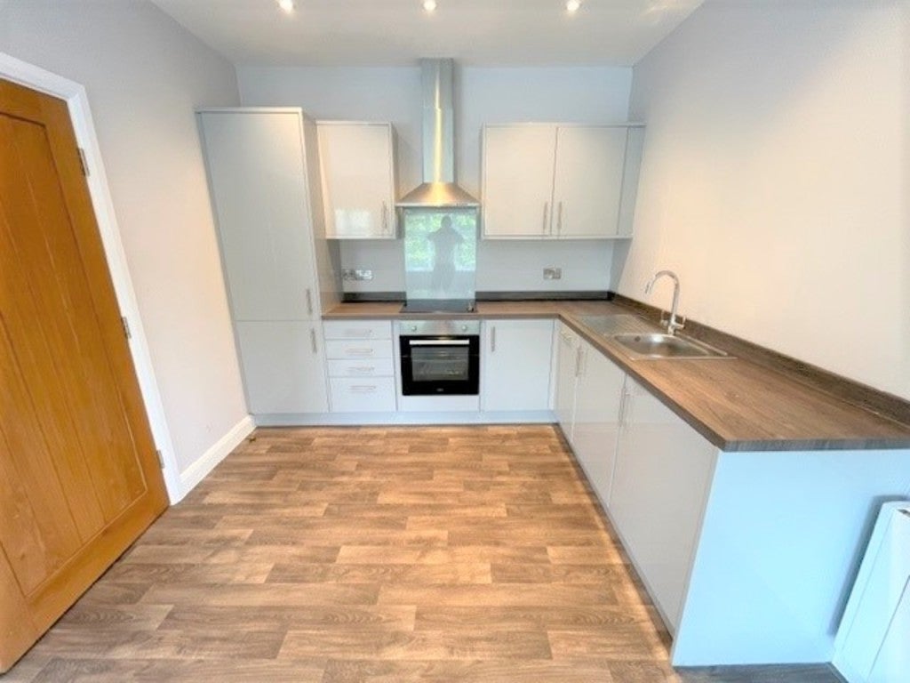 Flat Brackenbury Road in Preston