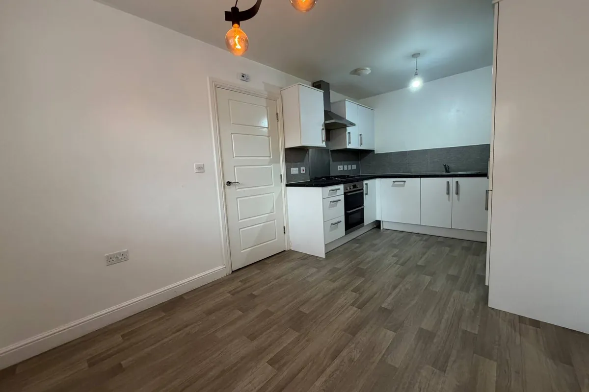 House Lady Royd Close in Bradford