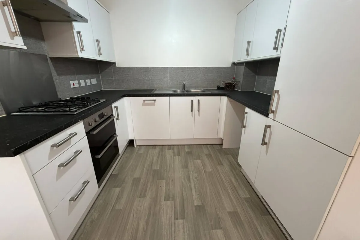 House Lady Royd Close in Bradford