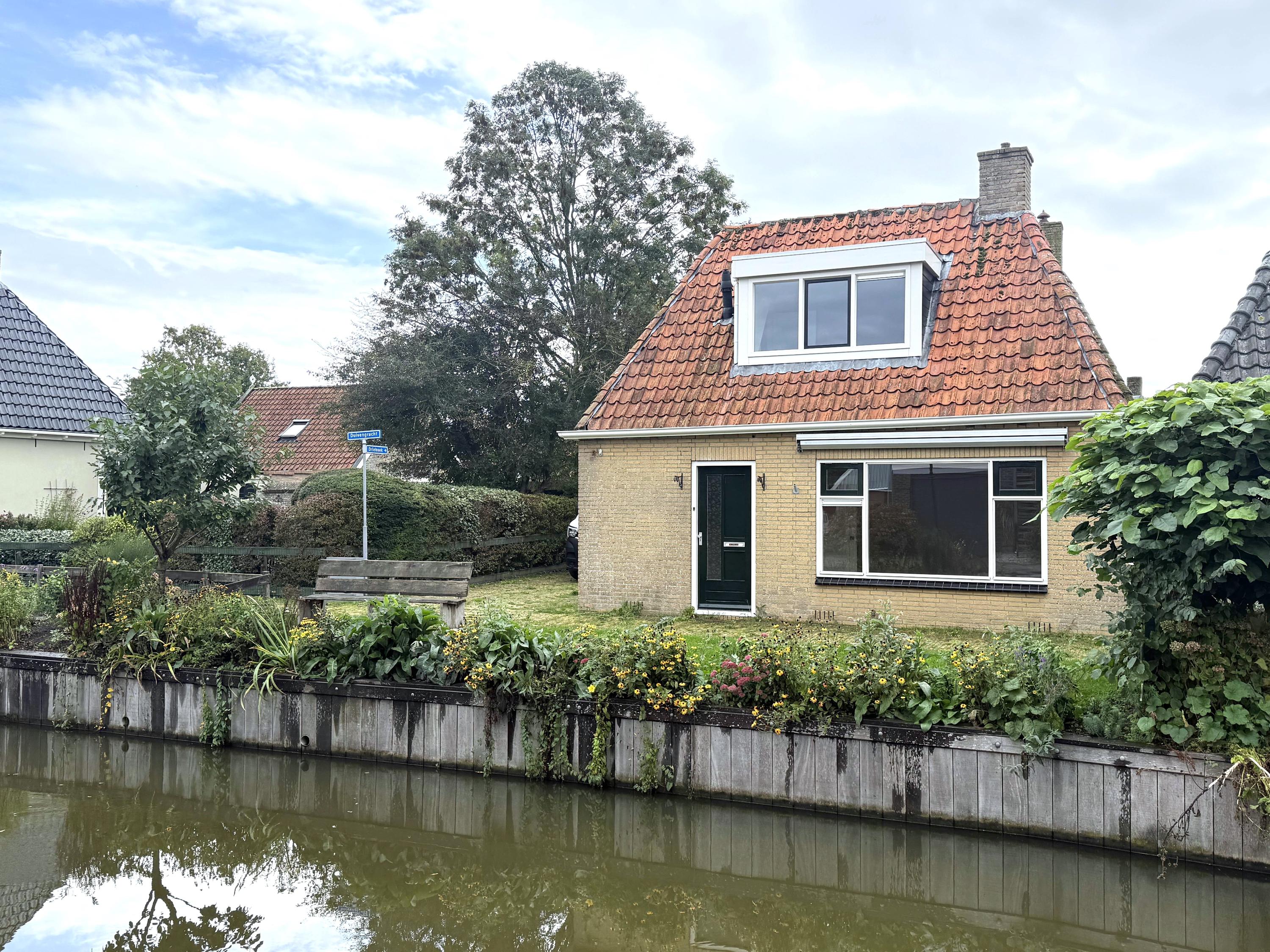 House Duivengracht in Kimswerd