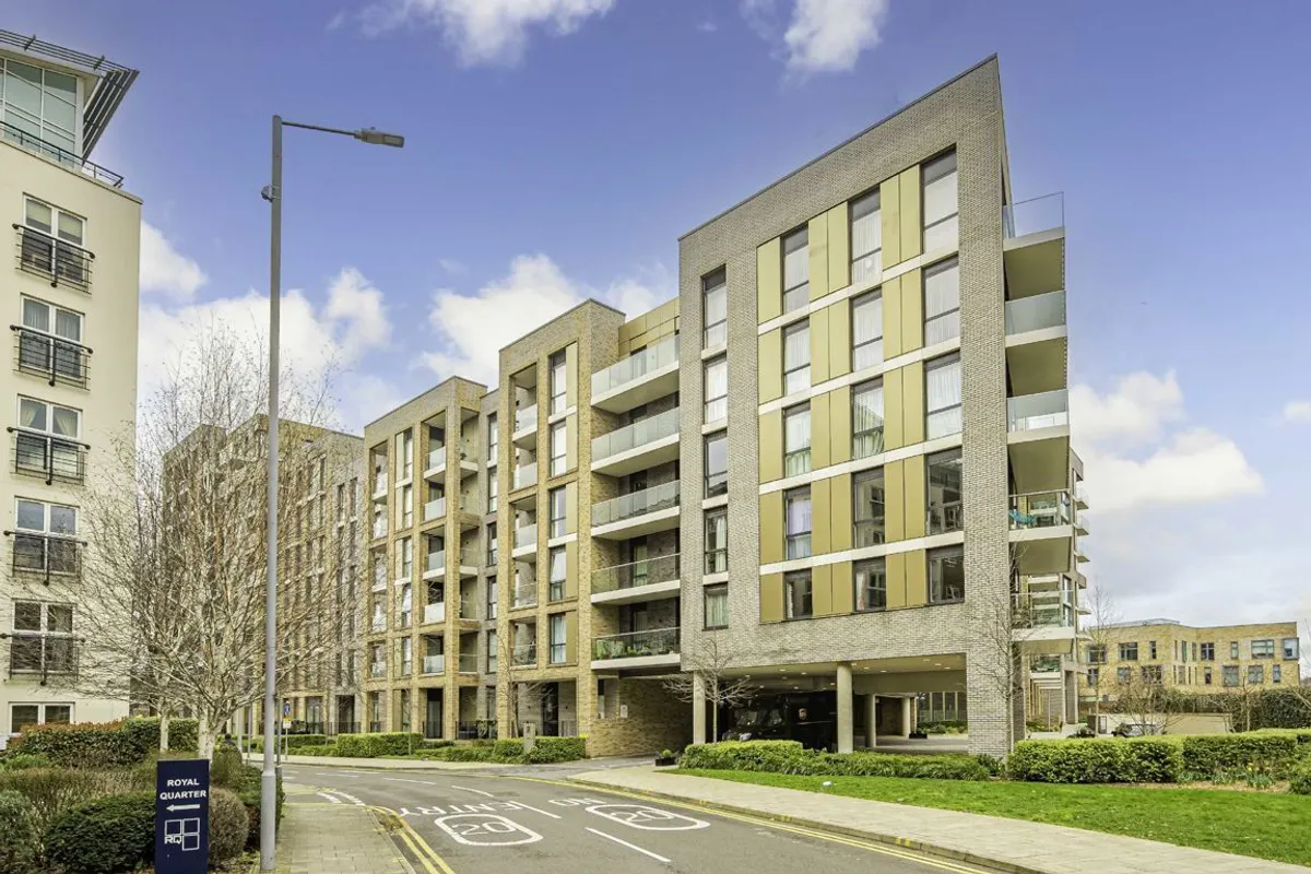 Flat Seven Kings Way in Greater London