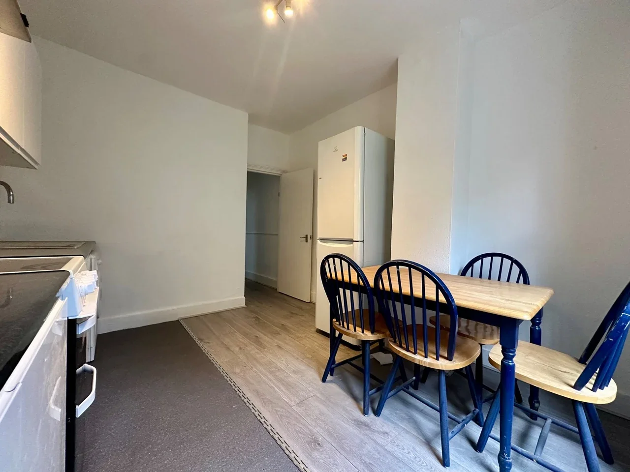 Flat Winchelsea Road in Greater London