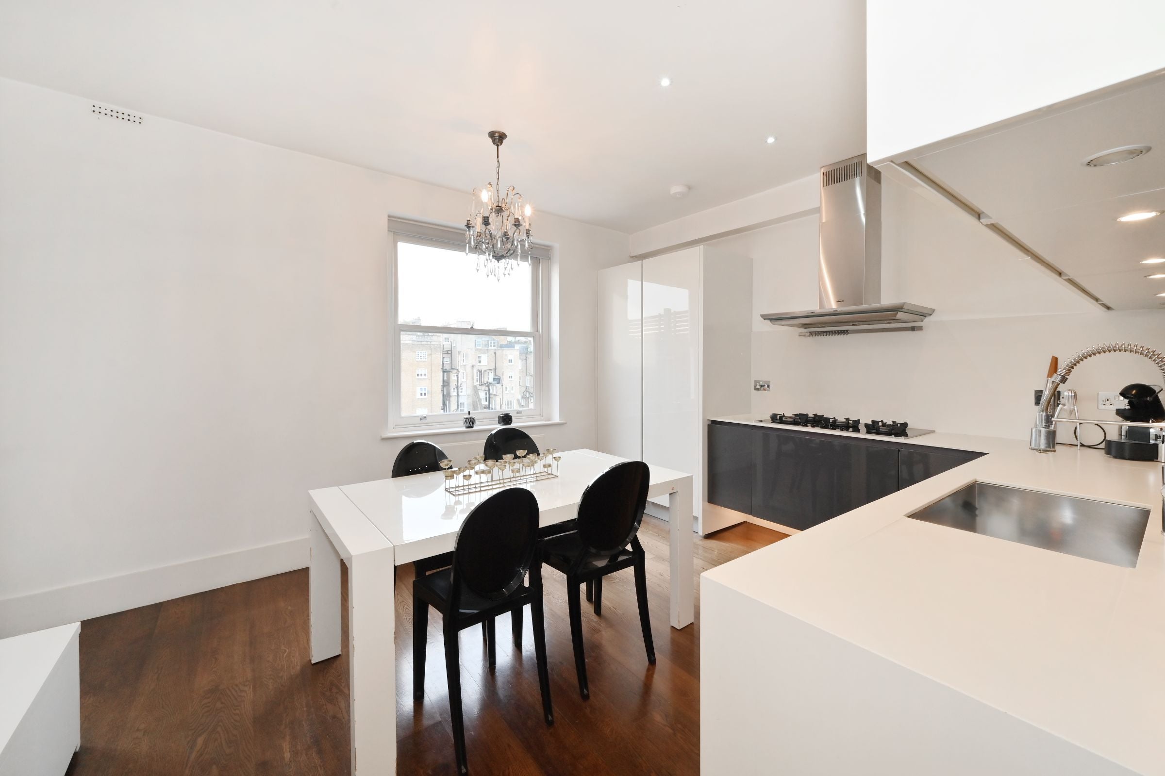 Flat Queen's Gate in Greater London