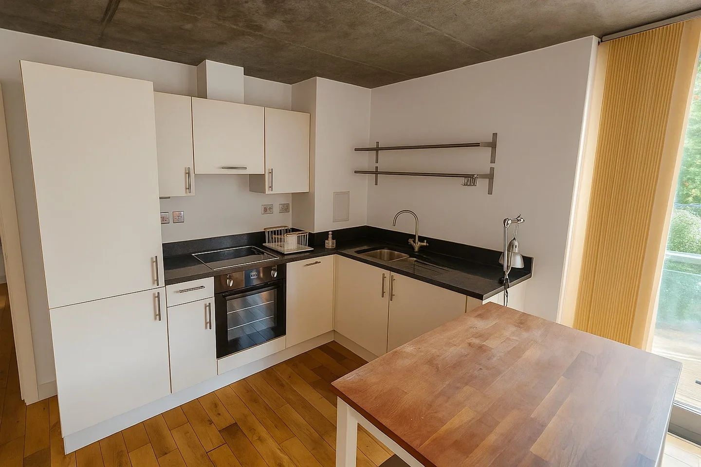 Flat Murray Grove in Greater London