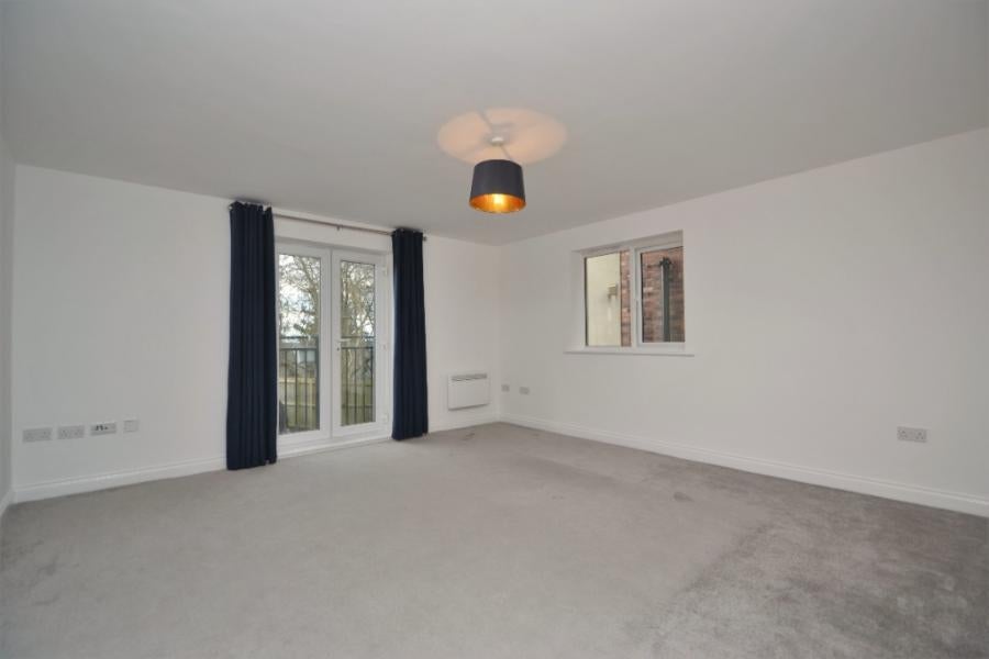 Flat Potternewton Lane in Leeds