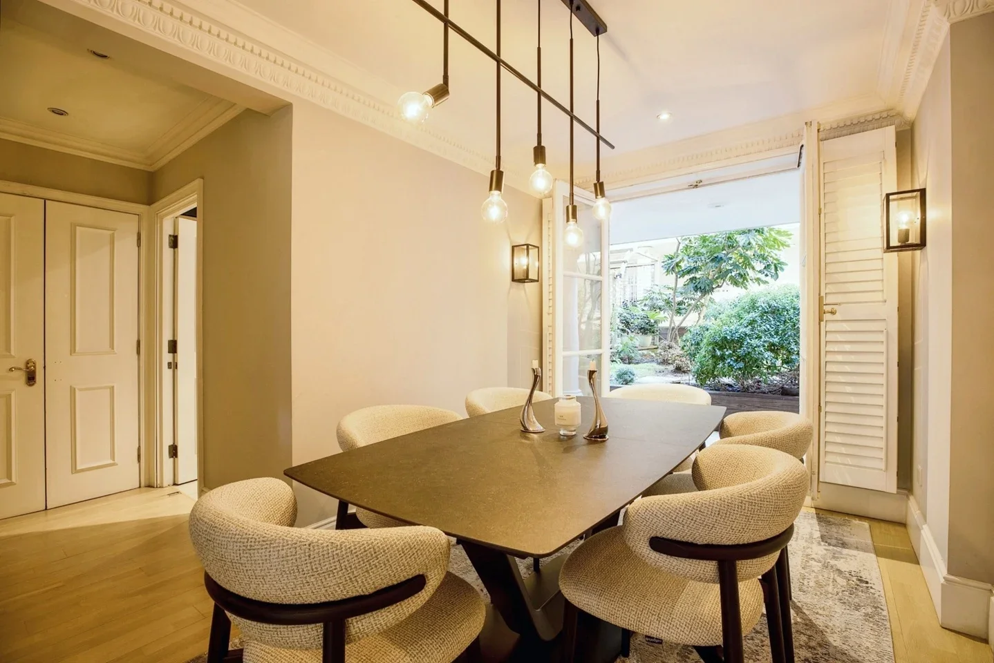Flat Stanhope Gardens in Greater London