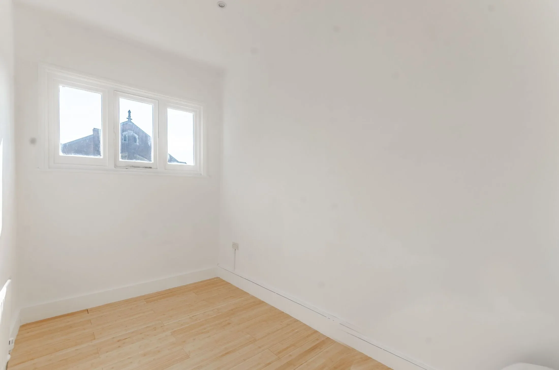 Flat Riggindale Road in Greater London