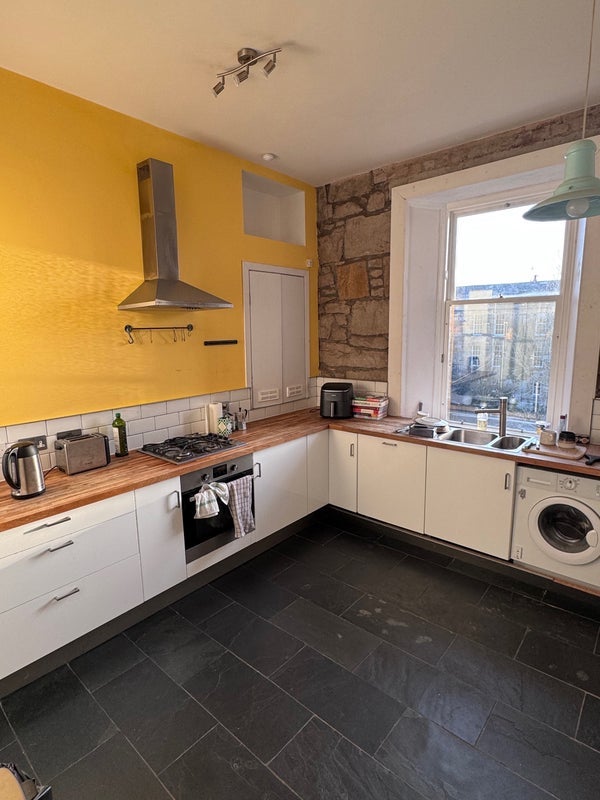 Room Nithsdale Road in Glasgow