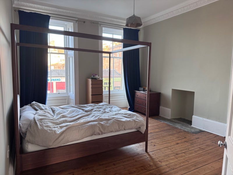 Room Nithsdale Road in Glasgow
