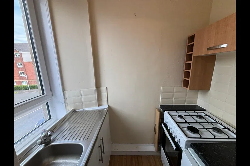Flat Neilston Road in Paisley