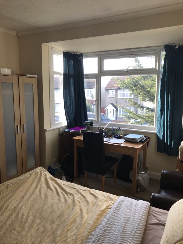 Room Sherwood Avenue in Greater London