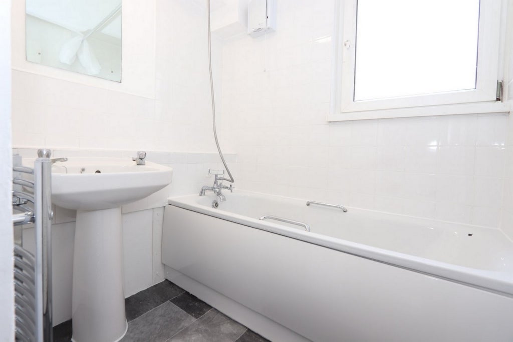 Room Globe Road in Greater London
