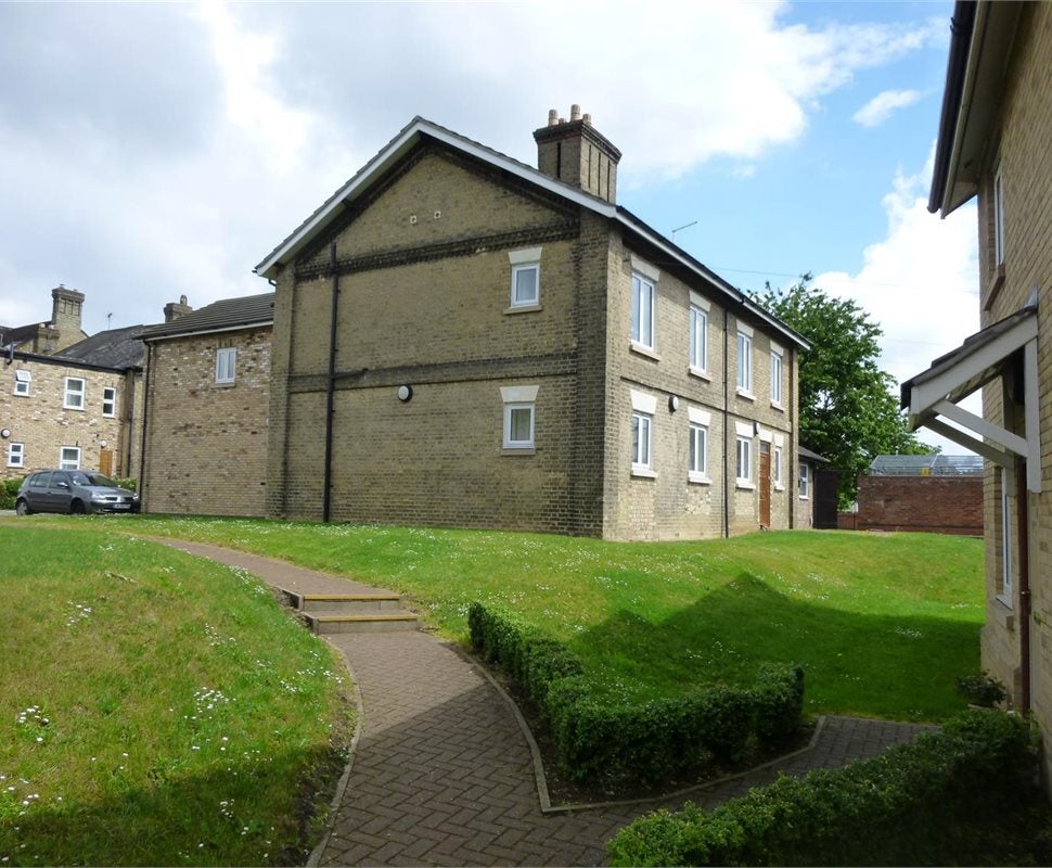 Flat Market Street in South Cambridgeshire
