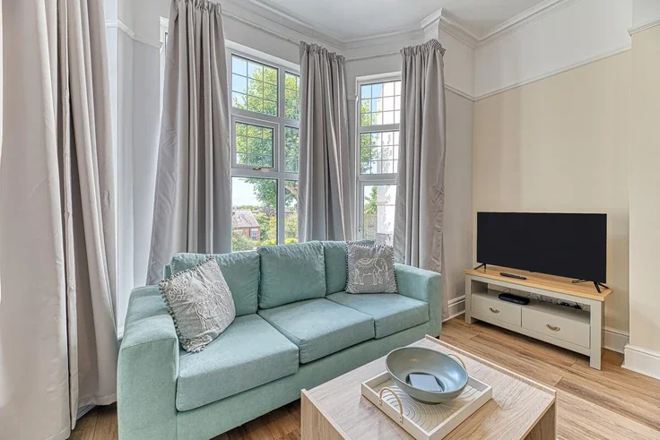 Flat Gladstone Road in Chester