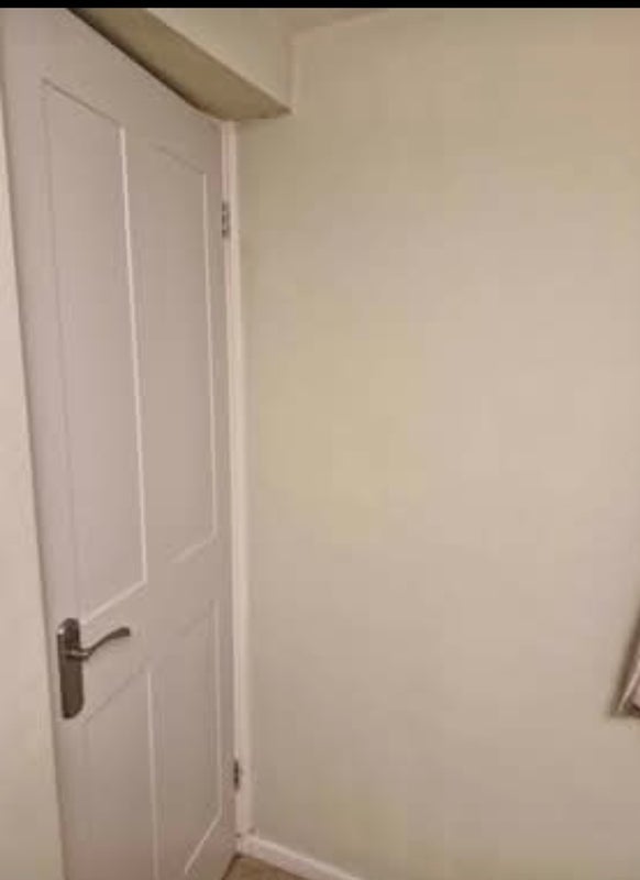 Room Halfway Drive in Sheffield