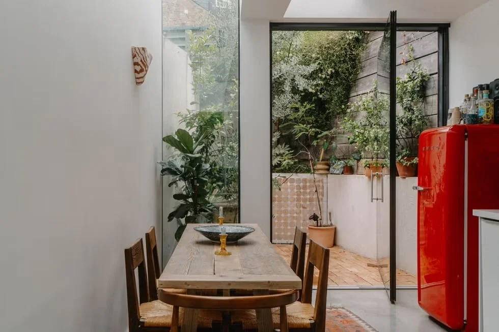Flat Ivanhoe Road in Greater London
