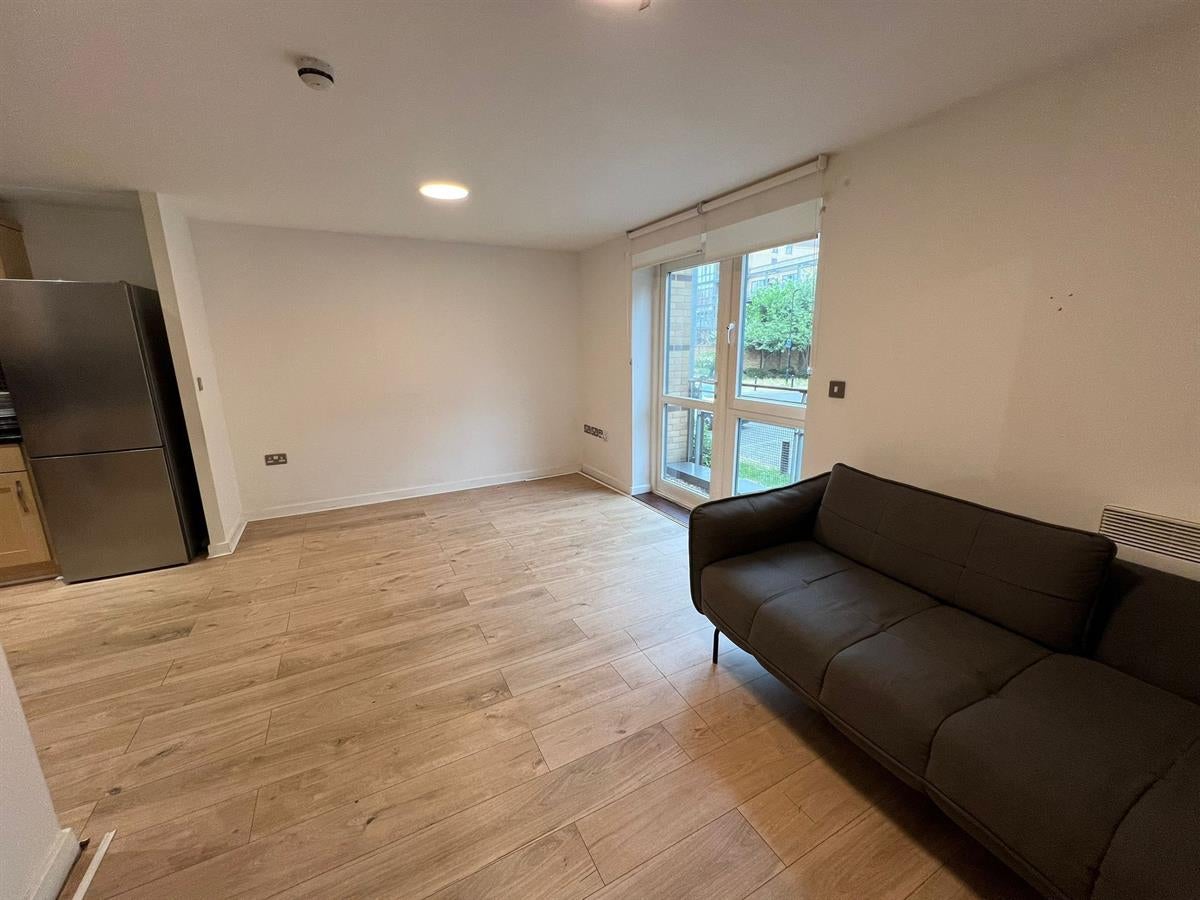 Flat Harry Zeital Way in Greater London