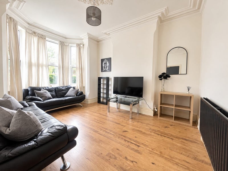 Room Bowers Avenue in Nottingham