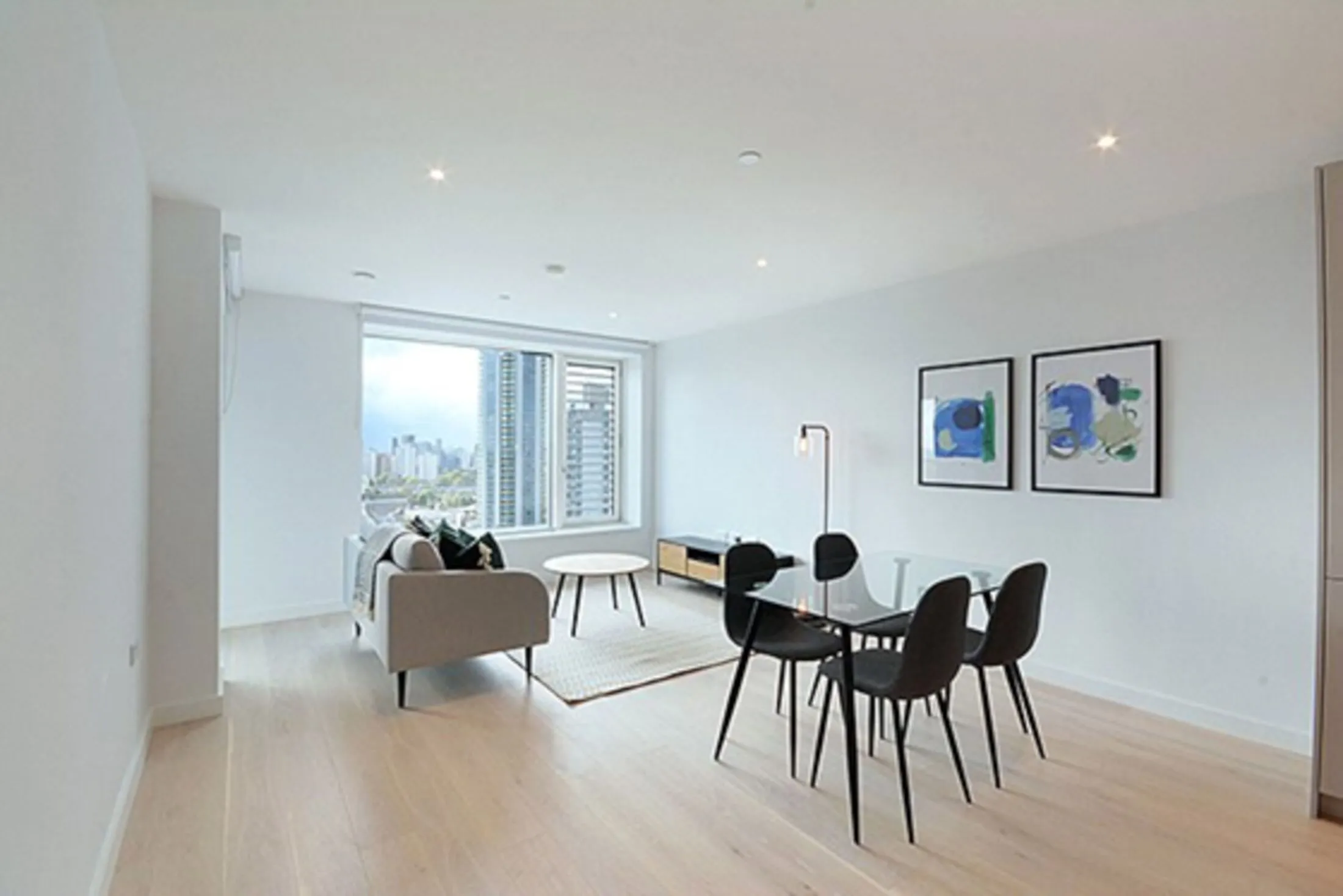 Flat Deacon Street in Greater London