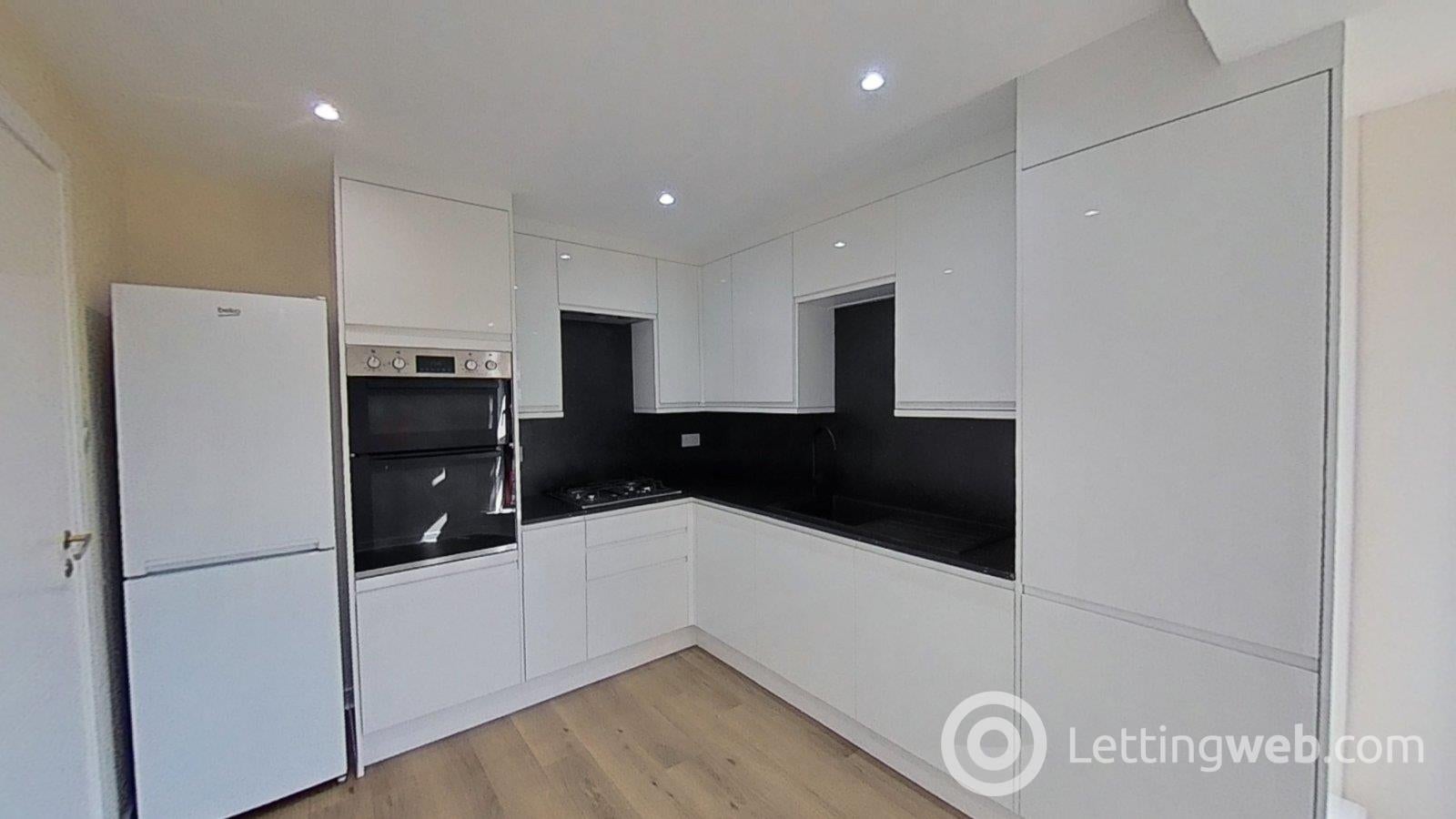 Flat Knightswood Court in Glasgow