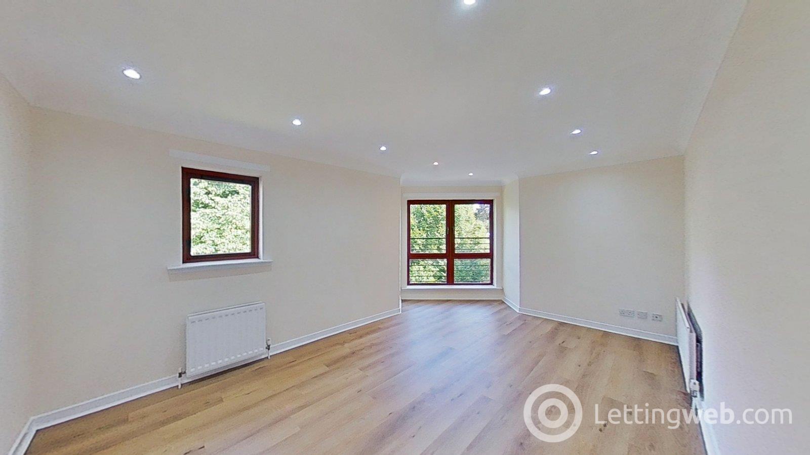 Flat Knightswood Court in Glasgow