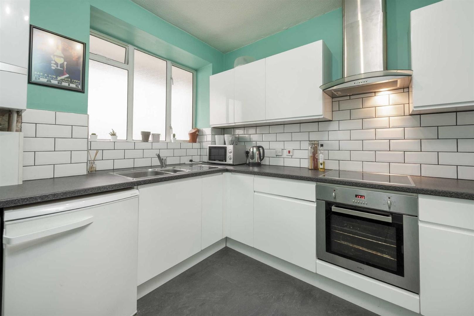 Flat Pentonville Road in Greater London