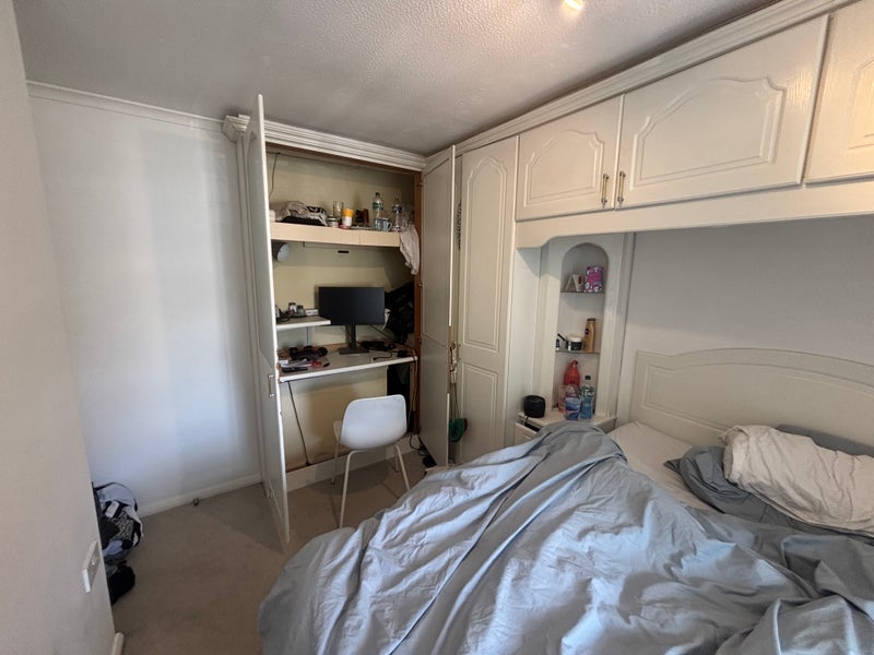 Room Chargrove Close in Greater London