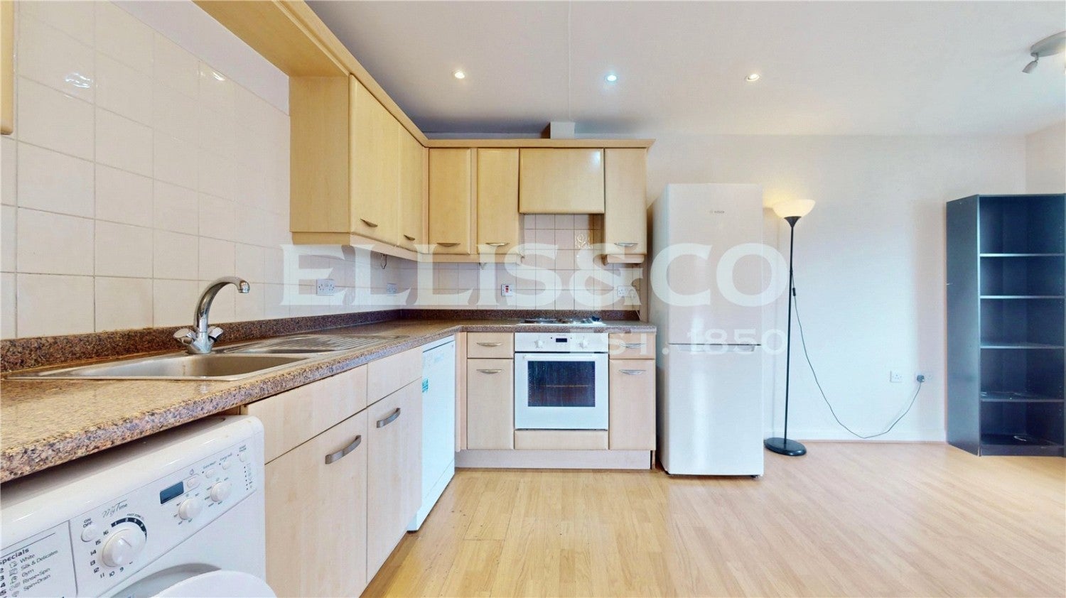 Flat Chalkhill Road in Greater London