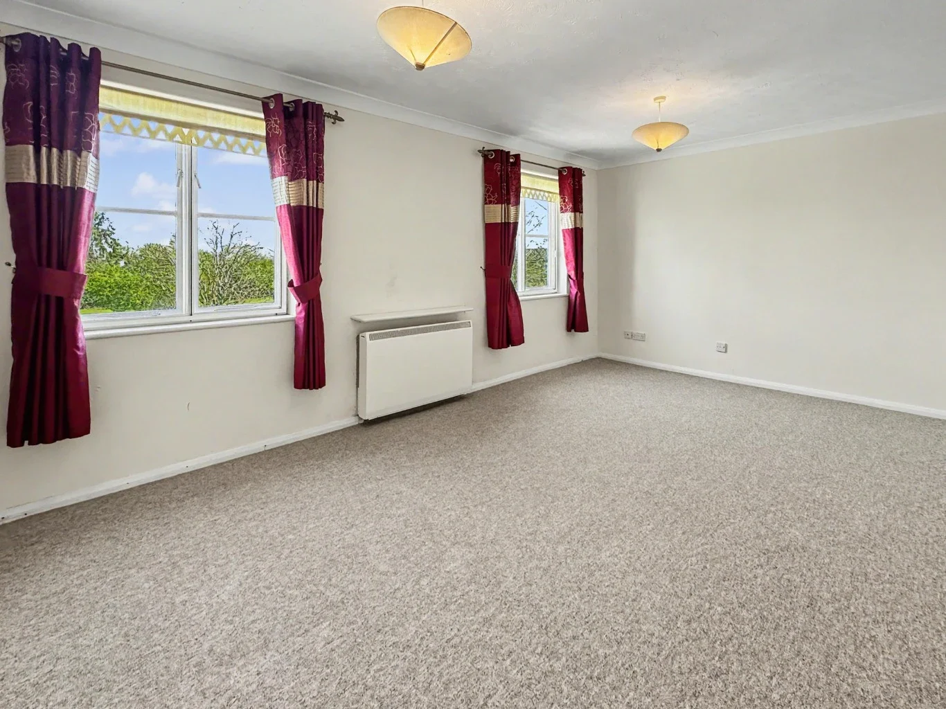 Flat St. Ives Road in Huntingdonshire
