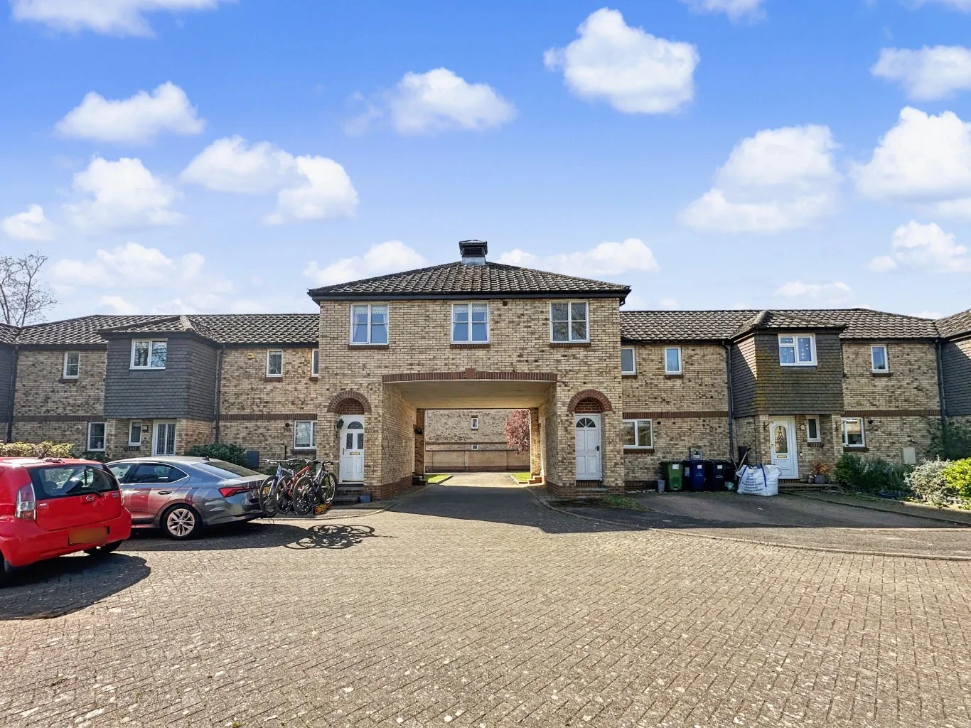 Flat St. Ives Road in Huntingdonshire