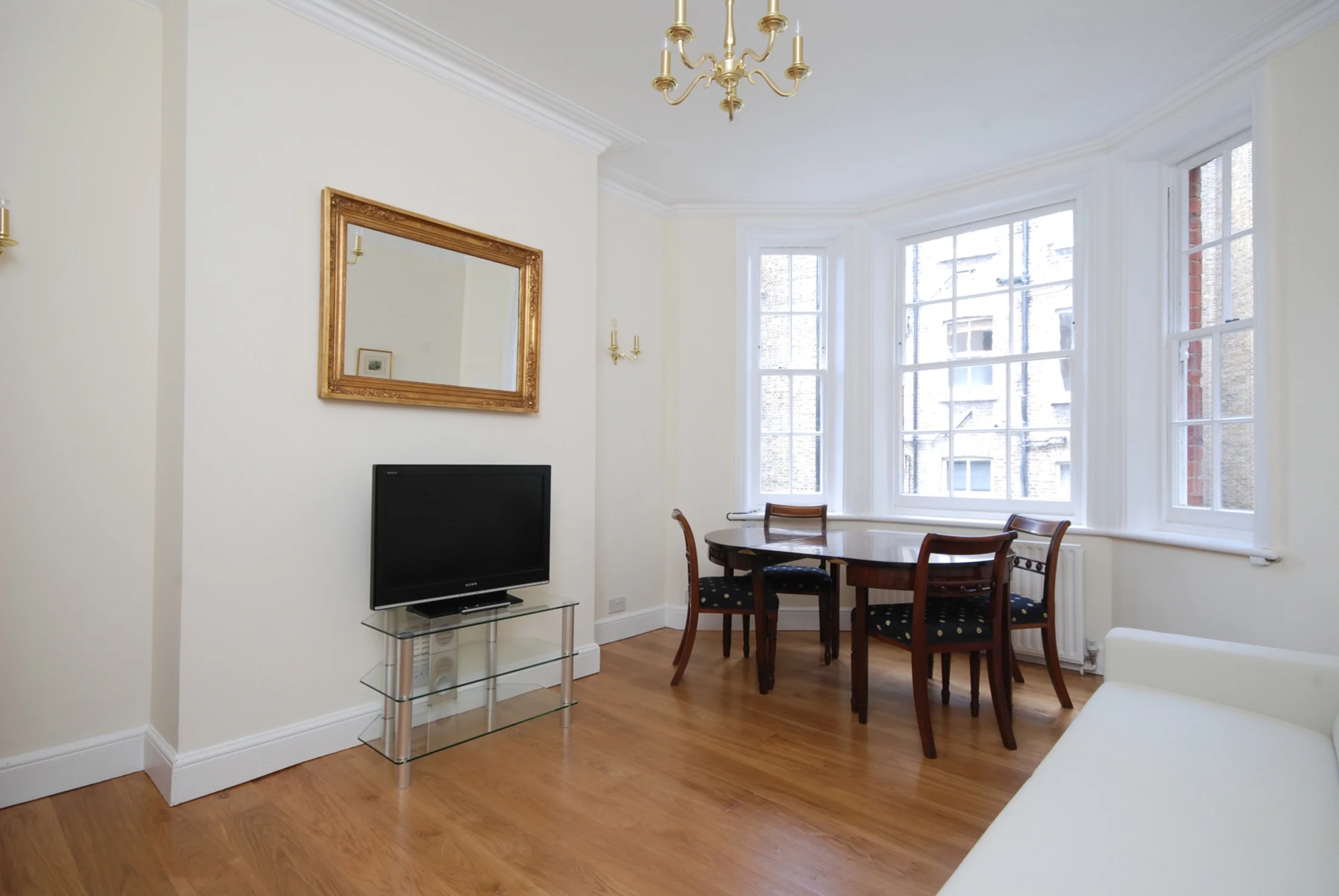 Flat Pater Street in Greater London